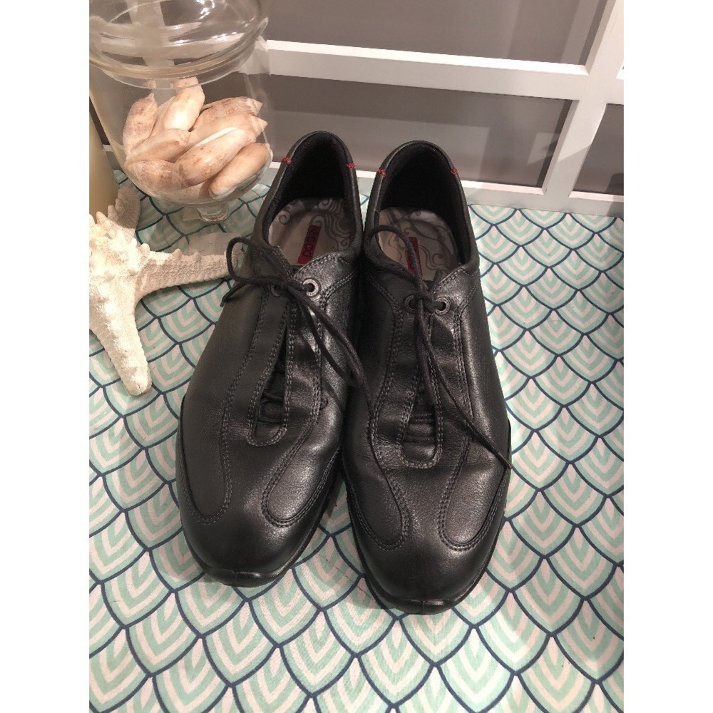 ECCO Black Leather Casual Sneakers Womens 10 41 Lace Up Comfort Shoes